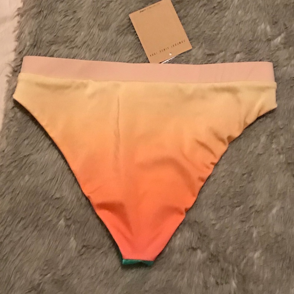 NWT Sun kissed ombré swimsuit 2 piece size xs reef - Picture 7 of 7